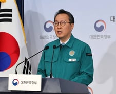 복지부, 보건의료 분야 인사 최소화…의사들 집단반발 대응이 우선