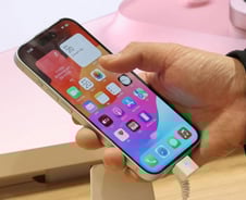 [IT썰]아이언맨 '자비스' 나올까…아이폰에 AI 적용 중인 애플