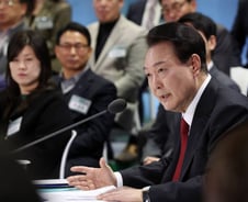 '의대 증원 2000명' 이 숫자가 바뀔 수 없는 이유는…