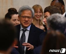 엔비디아 장중 시총 2조달러 돌파...상투일까 막차일까 [뉴욕마감]