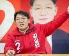 [인터뷰] 검사직 던지고 고향行...김상민 "뉴 북창원시대 열겠다"