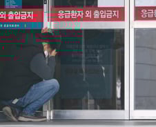 사태 '중재' 나선 의대교수…의사집단, 대표성 놓고 내분 조짐