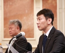 '밸류업' 페널티, 이복현이 꺼냈다…"미달 시 거래소 퇴출"