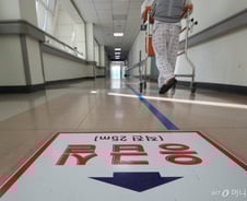 [단독] 전공의 이탈 9일째…응급실 퇴짜 사유 '의사 부족'이 절반