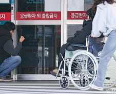 돌아온 전공의 겨우 565명…기저·중증질환자, 병원 뺑뺑이 피하려면