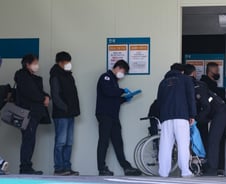 뺑뺑이 끝에 죽으면 어쩌지?…2000년 의사파업 땐 오히려 줄었다