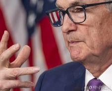 '팔자'로 돌아선 외국인… 7일 새벽 파월 의장 입연다