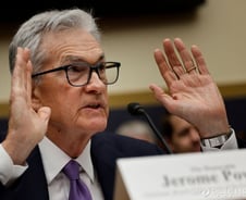 파월의 립서비스 "금리인하 머잖아"...나스닥 사상최고 [뉴욕마감]