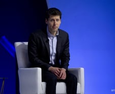 [IT썰] 전우에서 적으로…알트먼 vs 머스크, 오픈AI 미래가 달렸다