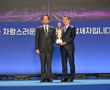 씨젠의료재단 '국세 일천억원 탑' 수상…"의료 소외층에 진단검사 지원"