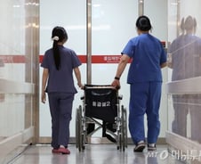 [르포]"간호사가 약 처방, 문제라도 생기면…"