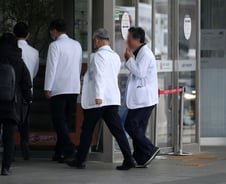 [단독]대형병원 환자 중형병원으로 분산…비수련병원 환자 8%↑