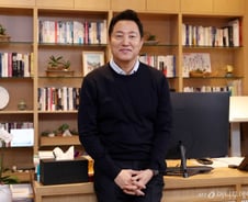오세훈 "압구정·성수·목동 토지거래허가 해제 불가, 집값 더 떨어져야"