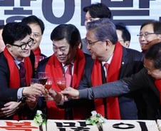 "4선 권영세가 낫지" vs "정부 견제하려 강태웅"... 용산 리턴매치