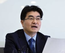 [속보] 전국 의대 16곳 교수들 "사직 압도적 찬성", 4곳 "의견 수렴 중"