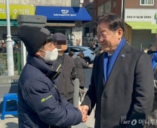 "불가능한 약속, 절대 안 합니다"...'국회의원 이재명'의 첫 방어전