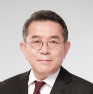[MT시평]급경사에서 체력시험 중인 우리 경제