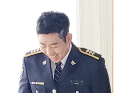 [베테랑]대포차에 '쾅'…"임산부 이틀 뒤 유산" 분한 경찰이 한 행동