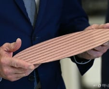 뜻밖의 3월말 랠리...금리인하 기대에 반도체도 기지개 [뉴욕마감]