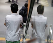 [단독]"한국 뜬다" 경고 현실로?…"튀르키예 취업 되나요" 의사글 등장