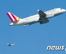 알프스 날던 여객기 의문의 급하강…'150명 참사' 부기장 짓이었다[뉴스속오늘]