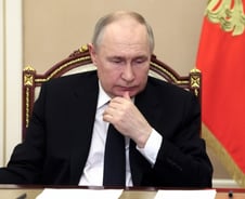 [우보세] 푸틴의 무너진 천장