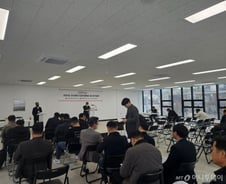 슈퍼개미→최대주주→이사회 멤버…'디딤대첩' 주총현장[르포]