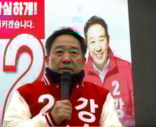 "대통령 사람 뽑아줘야쥬"…홍성·예산의 아들 강승규, 보수텃밭 굳히기