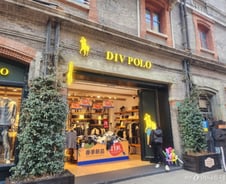 짝퉁 팔면서 "영감받은 브랜드" 뻔뻔…90% 싼 폴로, 뭔가 보니[르포]