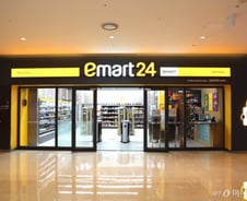 PBR 0.16배인데…코스피서 가장 싼 이마트, 볕들 날 올까?