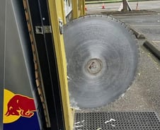 [더영상] "몇 초만 늦었어도 죽었다" 날아든 톱날…공중서 '흔들' 리프트