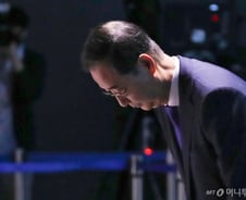 정부는 힘 잃고, 의사들은 내홍…그러는 사이 응급환자 사망 속출