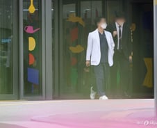 "25일부터 병원 진짜로 떠날 수 있다" 사표 낸 의대 교수들, 정부에 경고