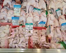 "여기선 닭다리 1kg=7000원"…배달 치킨에 뿔난 '치킨족' 몰려간 곳[르포]