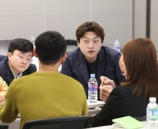"의원 사퇴, 차관 파면, 원점 재논의" 풀기 힘든 의사들의 협상조건