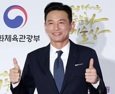 황정민 '80억 대박' 터졌다…7년 전 산 '건물 2채' 어디길래