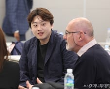 "미국 가지 뭐" 의사 면허정지에 콧방귀?…그 계획 어려운 이유