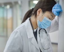 의대교수 또 사망…"전공의들 잘못 아니다" 의사 커뮤니티 반응들