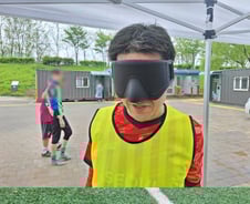 검은 안대 낀 선수들 슛…그 축구공에선 쇳소리가 난다[르포]