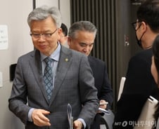 "전에 없던 의료대란" 의협 경고…'초강경' 새 협회장도 조기등판?