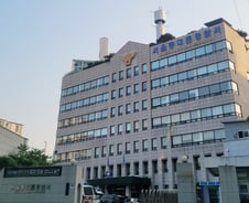 [단독]"내것 아냐", "형의 것"…동대문식당 놓고간 손님 가방서 '백색 가루'