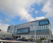 "유학 간 딸 납치됐어요" 두려움 떨던 엄마…경찰들 기지로 피해 막았다