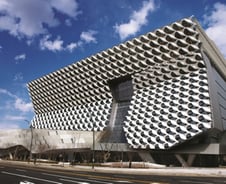 '뼈 깎는 사업조정' 결실맺나…'반전의 1년' 꿈꾸는 코오롱인더