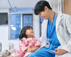 "의사 매년 3000명씩 늘리자" 제안한 곳, 알고 보니 종합병원?