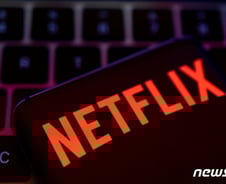 [IT썰] 넷플릭스 광고요금제, 가입자 4000만명 돌파