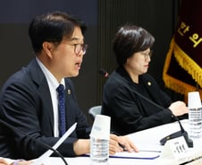 의협·의대교수들 "의대 증원, 공공복리 위협…법원 결정은 끝 아닌 시작"