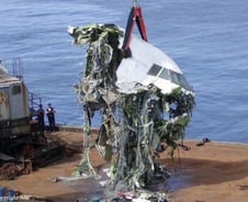 "225명 전원 사망"…항공기 '공중분해' 미스터리, 22년 전 무슨 일이[뉴스속오늘]