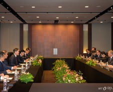 삼성 반도체 새 수장의 사인검