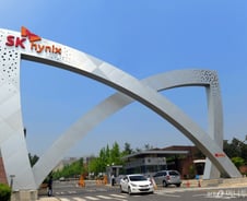 [단독]중국인 SK하이닉스 직원, 화웨이에 반도체 기술 빼돌렸다