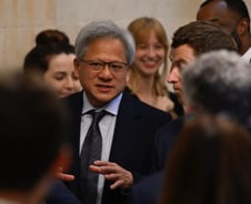 시총 2위 오른 젠슨황 "삼성 HBM 공급받을 것"… 주가 탄력받나